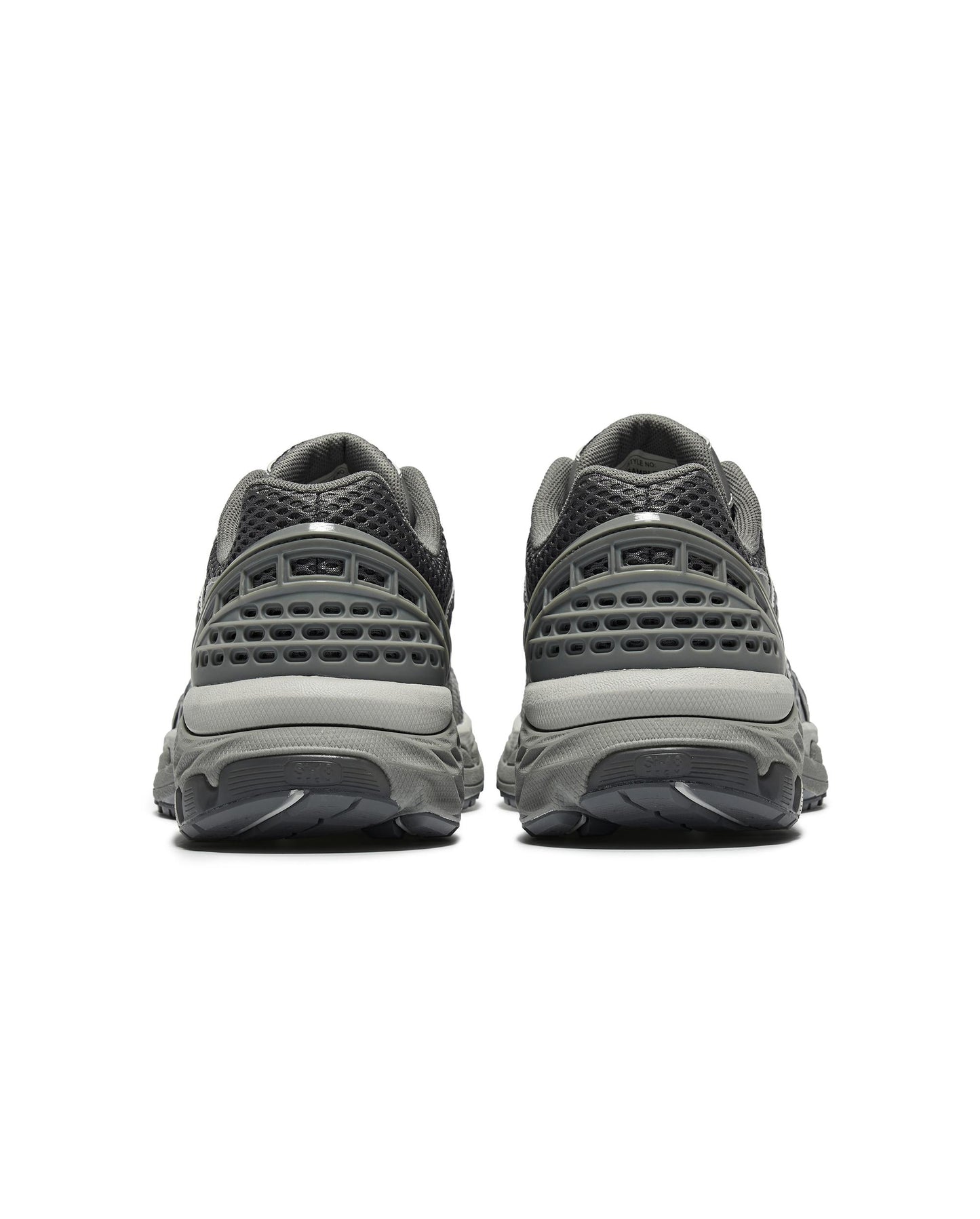 09476-022-M | KONEJO | SILVER/NEUTRAL GRAY